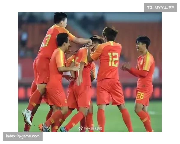 泰山阿尔瓦罗防守稳健，新援中卫多次化解对手进攻险情